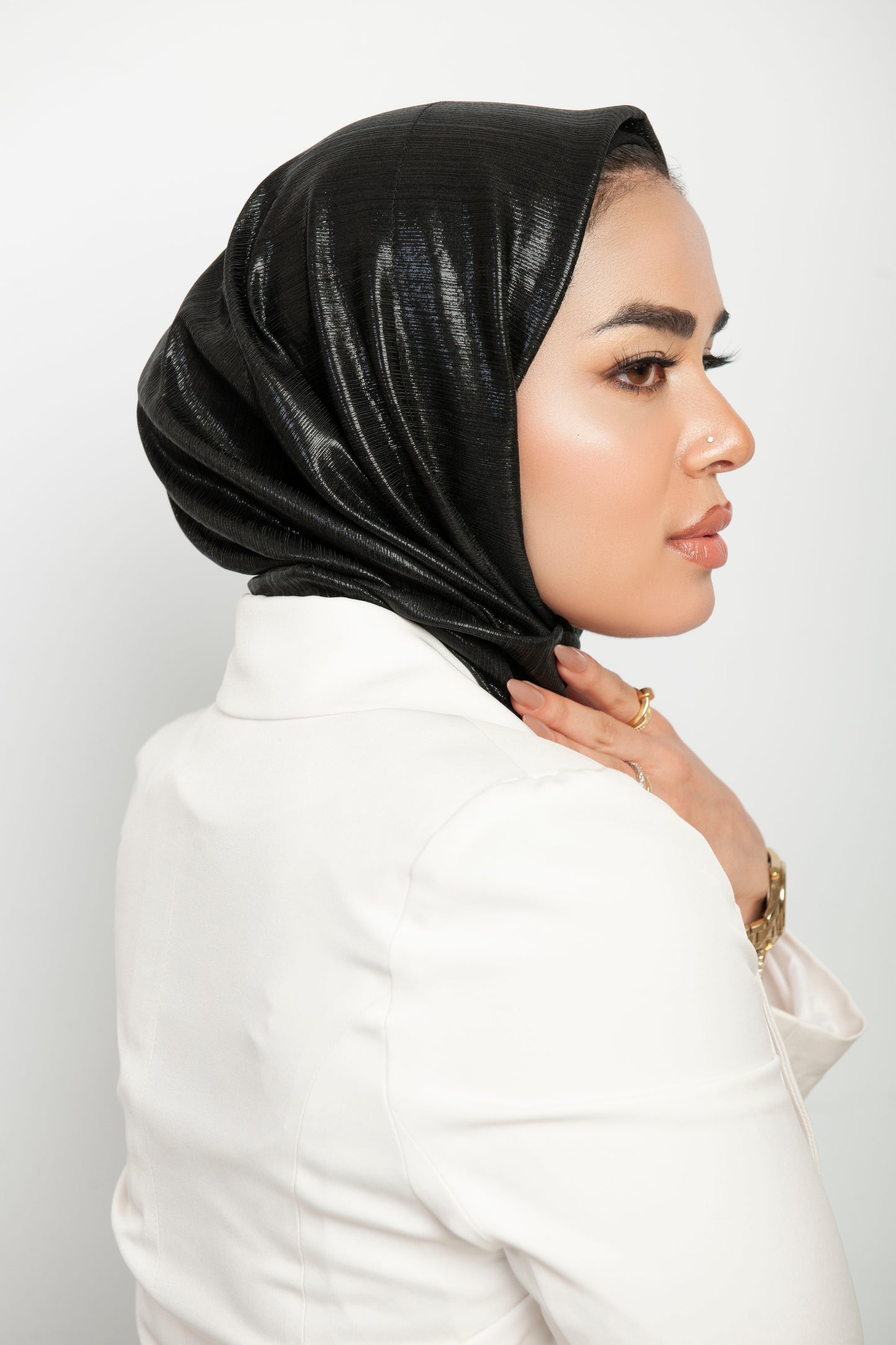 حجاب طباقية – أسود سواريه