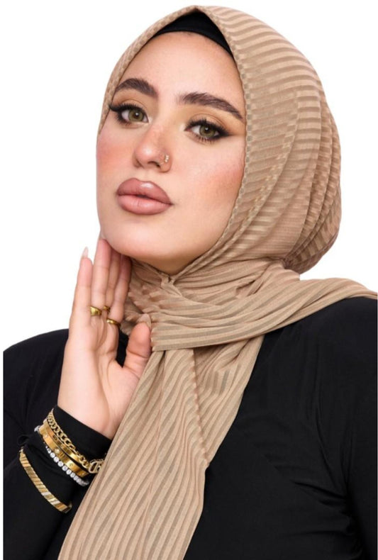حجاب ريب مضلع مع دبوس – لون كوفي