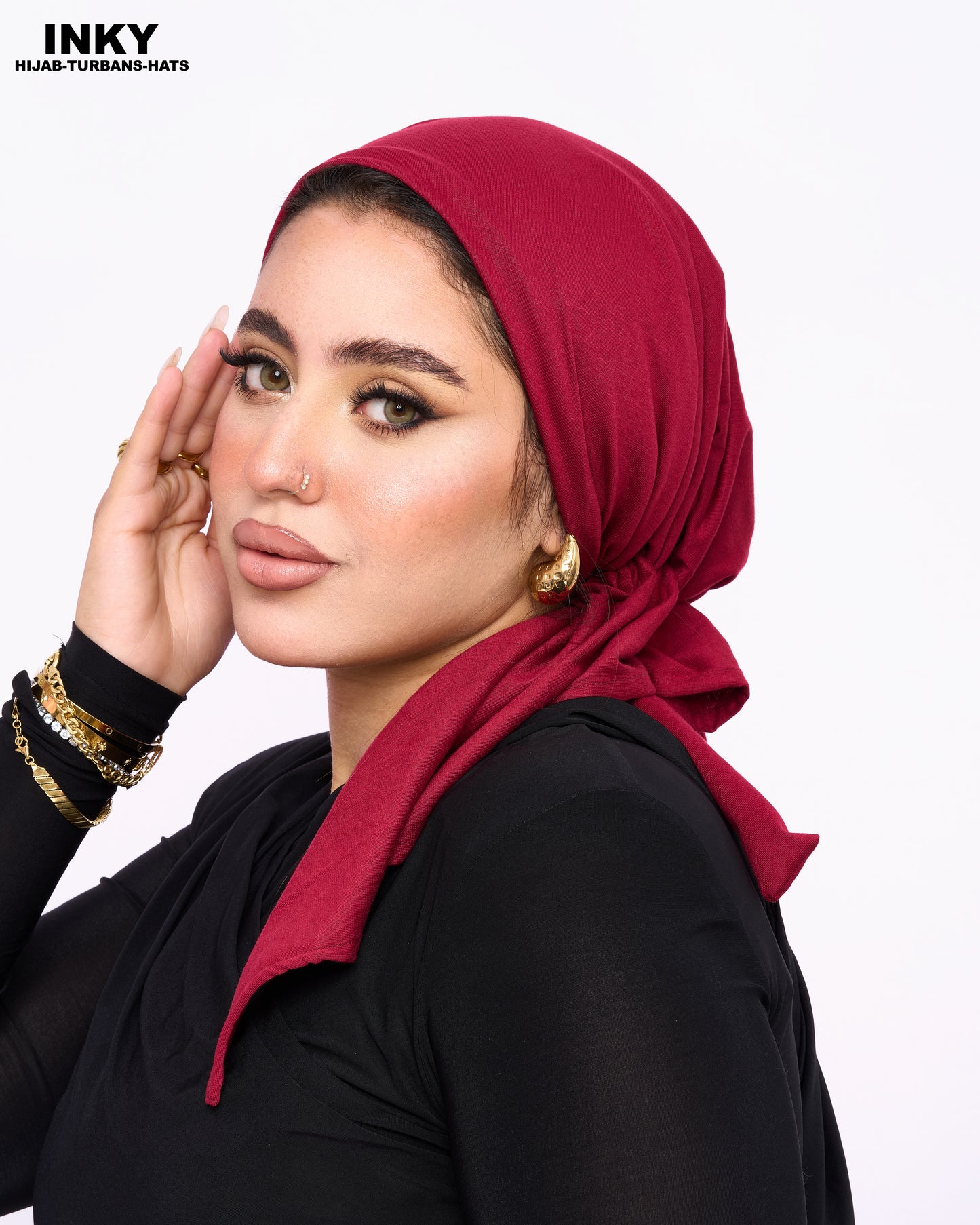 لفات رأس أنيقة مربوطة مسبقاً – أحمر