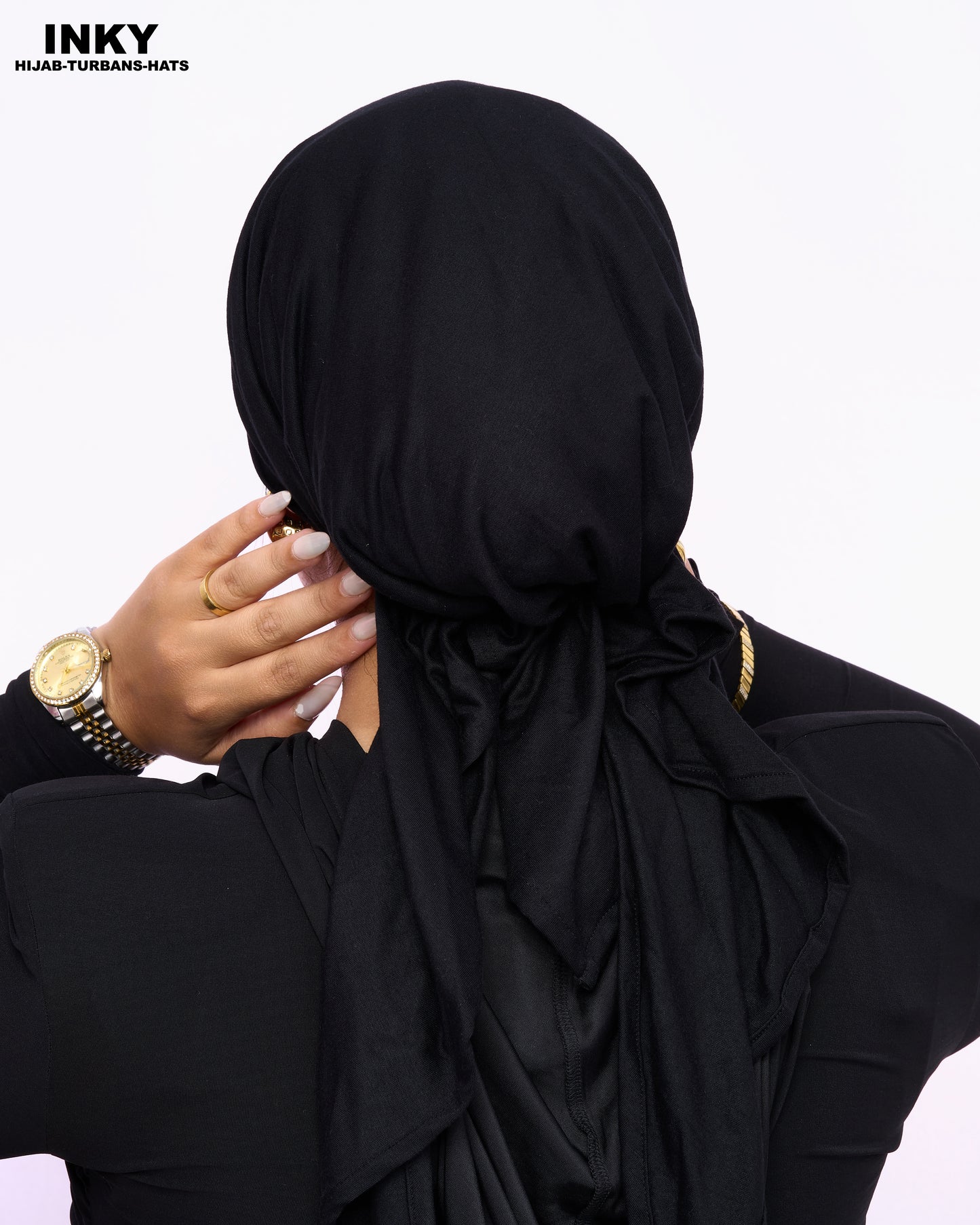 لفات رأس أنيقة مربوطة مسبقاً – أسود