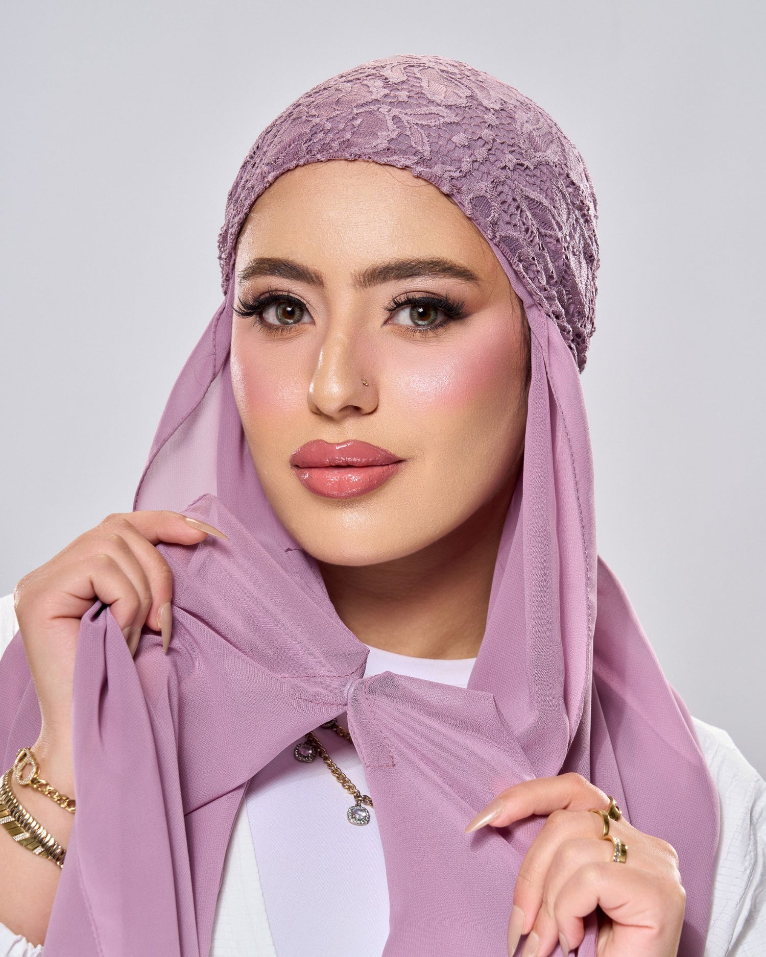 Instant Chiffon with Lace and Built-in Magnet
